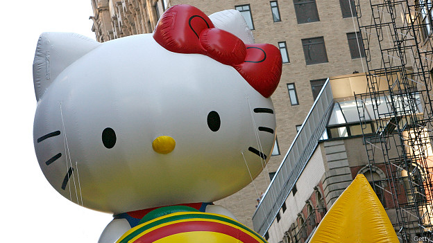 http://a.files.bbci.co.uk/worldservice/live/assets/images/2014/09/03/140903135139_hello_kitty_new_york_macy_parade_624x351_getty.jpg