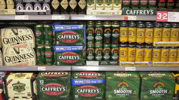 Cervezas en supermercado.