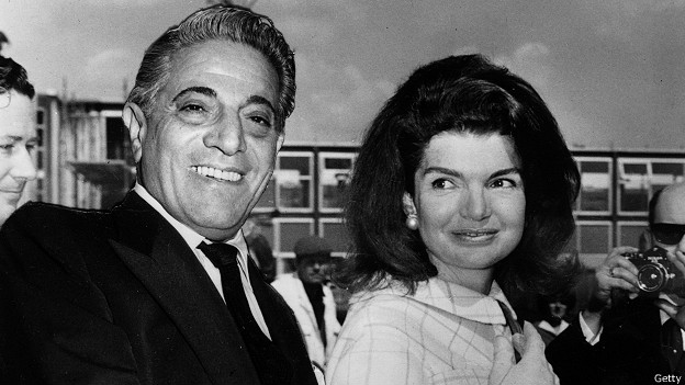 El periodista que descubrió el romance de Jackie Kennedy y Aristóteles  Onassis - BBC News Mundo